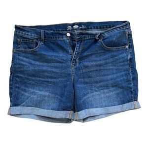 Old Navy Women’s Medium Wash Regular Fitted Denim Rolled Hem Shorts Sz 16 GUC